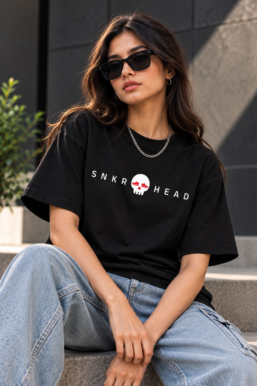 SNKR HEAD – Unisex Oversized Sneaker Streetwear T-Shirt – Off Black| The 24 Carrots